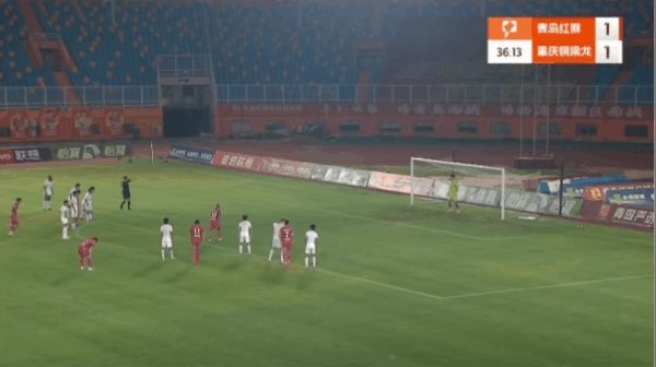 中甲半场：莱昂德罗梅开二度，向余望破门，青岛红狮2-2重庆铜梁龙