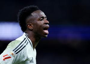 世俱杯直播-马卡：维尼修斯经纪人正在美国，将和皇马高层举行会谈推进续约