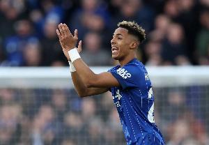 世俱杯直播-德天空：诺丁汉森林接近签下伊镇中场哈钦森，转会费3750万英镑