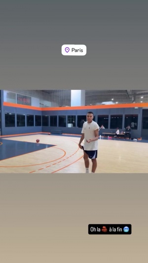 神龟尖叫！姆巴佩挑战连进3个3分球，梅开二度后戴帽失败痛苦大喊