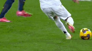 世俱杯2025-【西甲】魔笛世界波小熊破门！皇马2比0赫罗纳